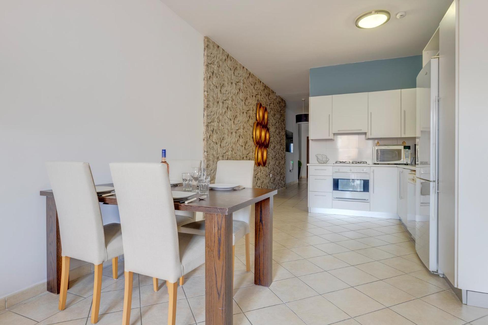 Modern 2br